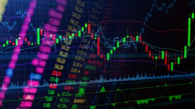 涨配资股票 杠杆资金加速入场，券商两融余额单日激增380亿创年内新高